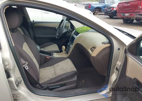 2010 Chevrolet Malibu Ls z USA, uszkodzony, nr VIN 1G1ZB5EB2AF211989